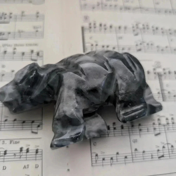 Marble Bear Sculpture - Black and White - Picture 4 of 9